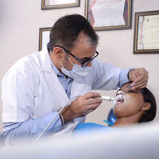 Best Dental Surgeon Doctor Meerut
