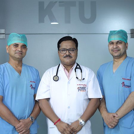 Kidney transplant doctors